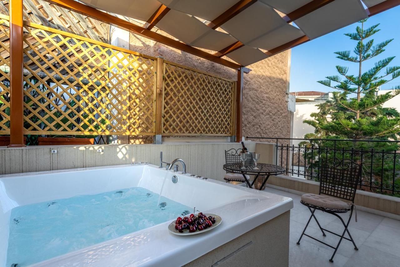 Queen Suite Spa Bath