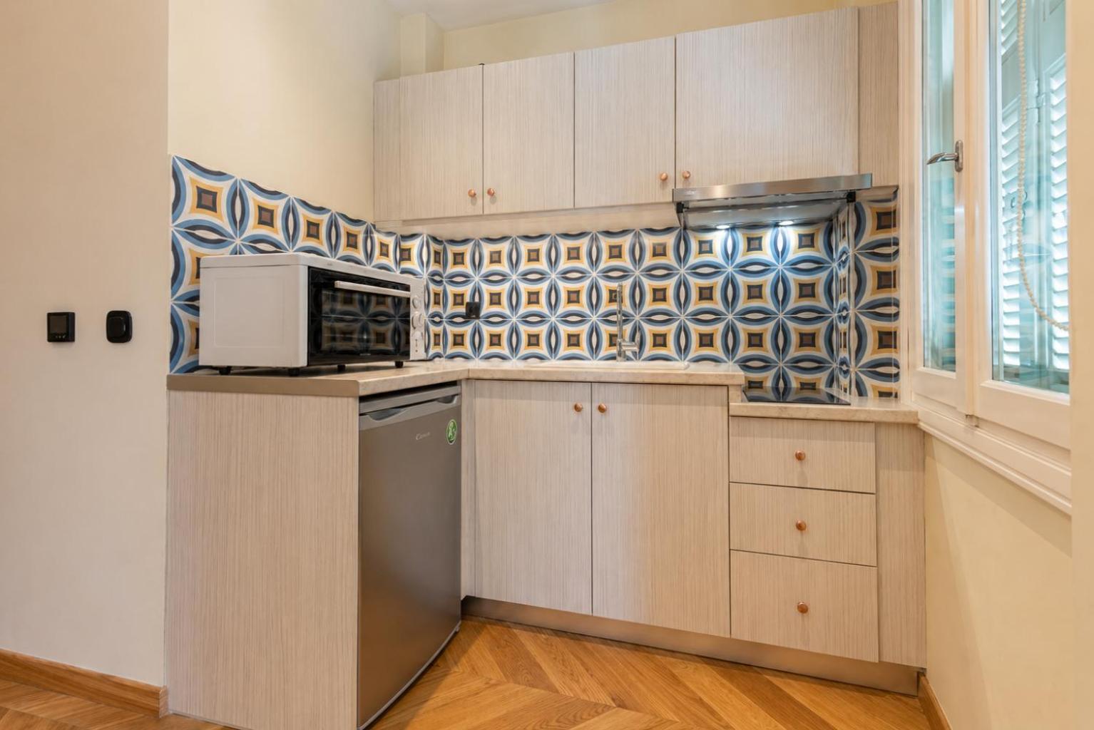 Deluxe Queen Studio