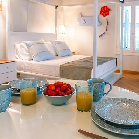 Ipelhome - Plaka Boutique Apartments-3